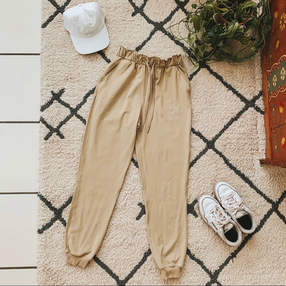 Lululemon Stretch High Rise Jogger